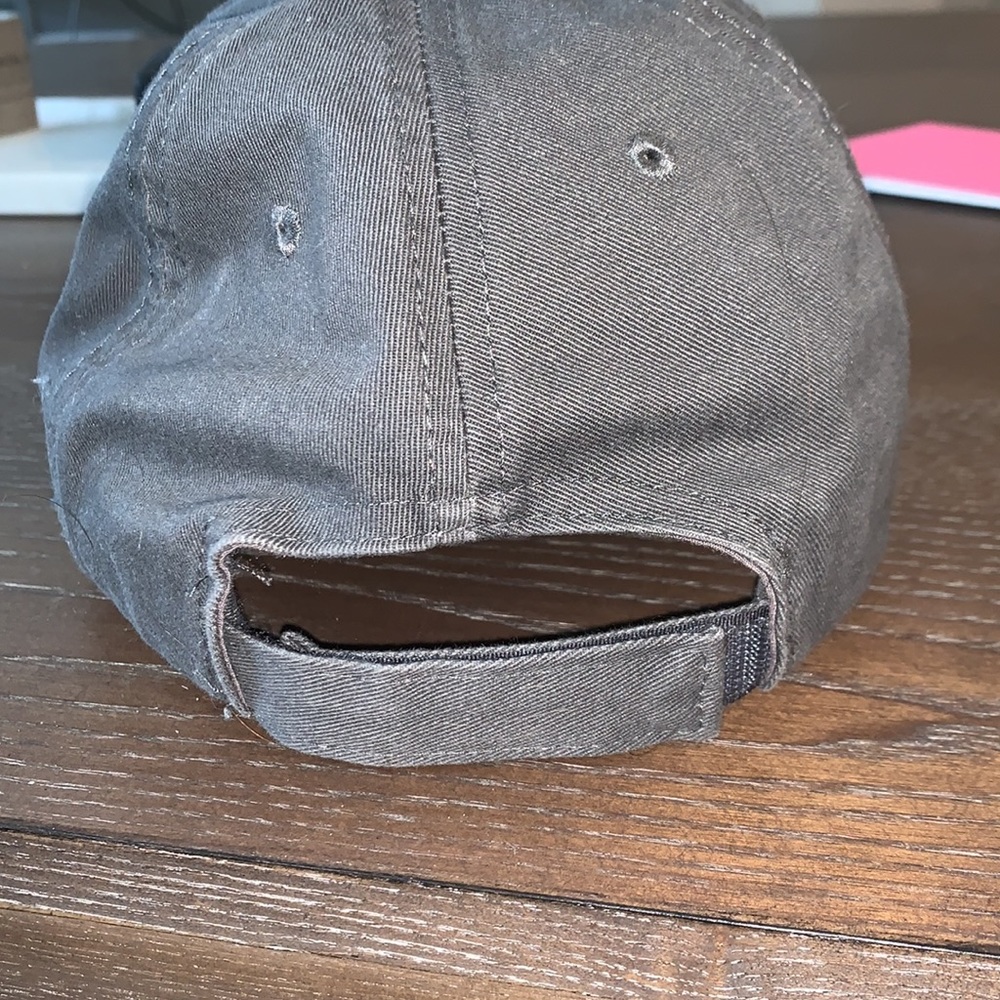 Grey Ripped Hat - Picture 3 of 4